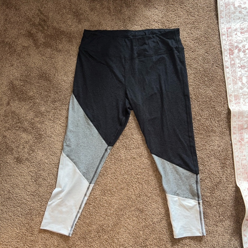 Avia Black and Gray Color-Blocked Leggings